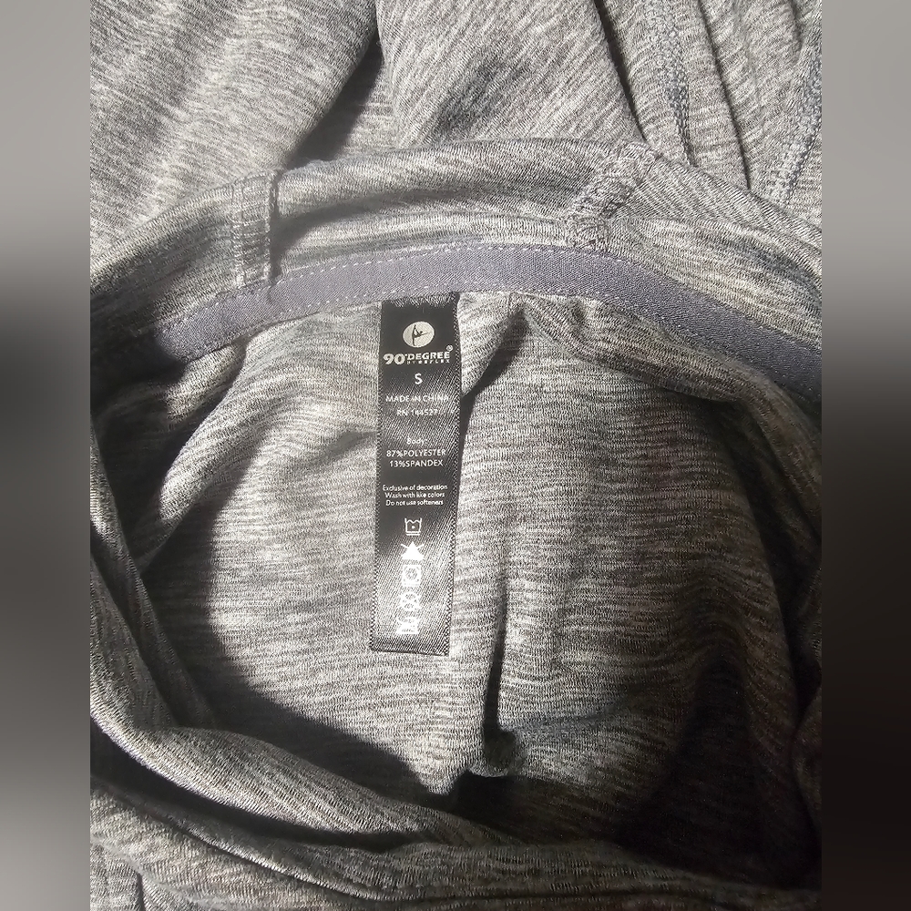 Lightweight Pullover - Picture 8 of 8